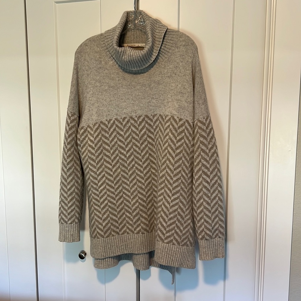 Athleta herringbone sweater tunic. XL. Wool / cashmere blend. EUC